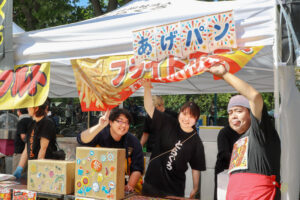 とらくろ出店ブースの様子（フランクフルト&ポテト）